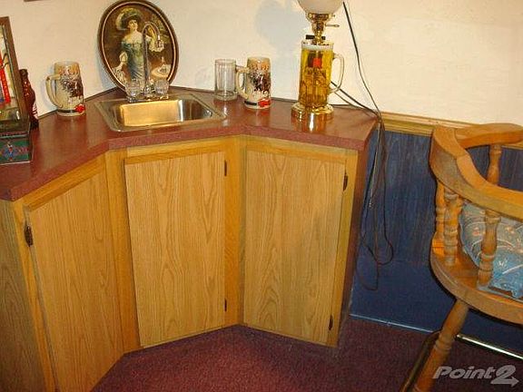 364 fairview wet bar in bsmt.