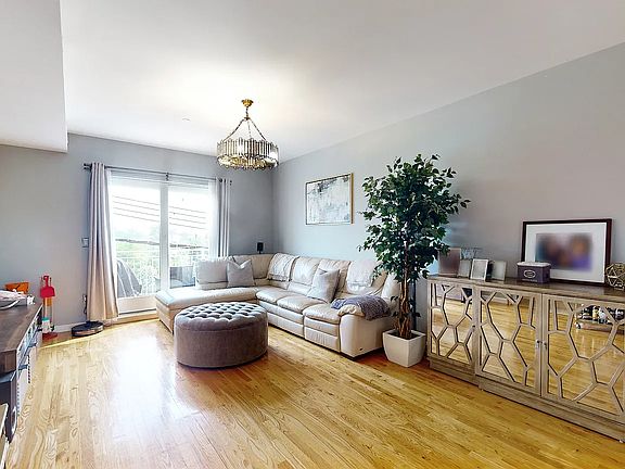 2nd image of 1960 Bergen Ave APT 3C