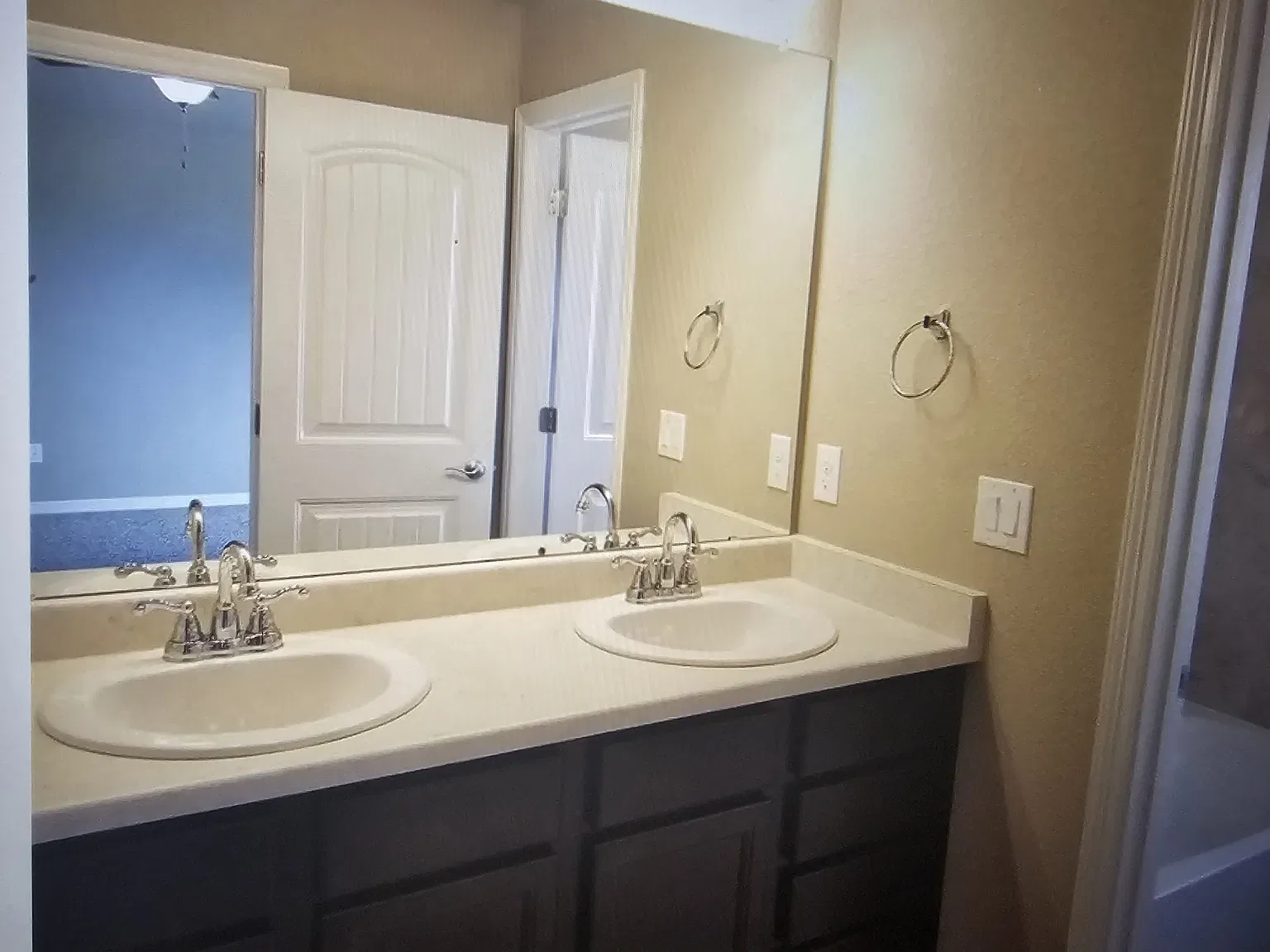 Mandan Dr, Colorado Springs — Photo 2