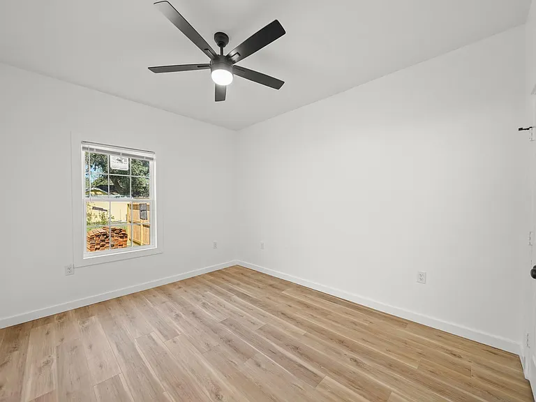 1512 W Blum St #A — Photo 20