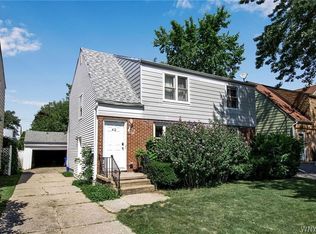 42 Layton Ave, Amherst, NY 14226