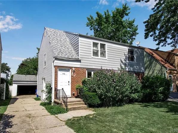 42 Layton Ave, Amherst, NY 14226