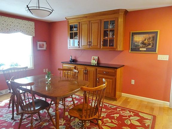 5th image of 6 Kingswood Dr