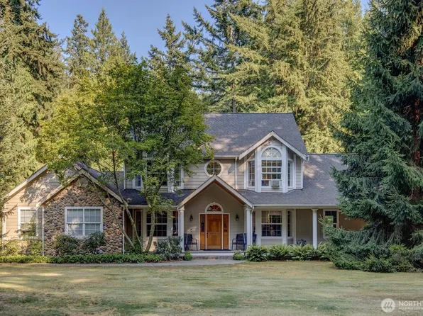 6477 Cultus Bay Road, Clinton, WA 98236
