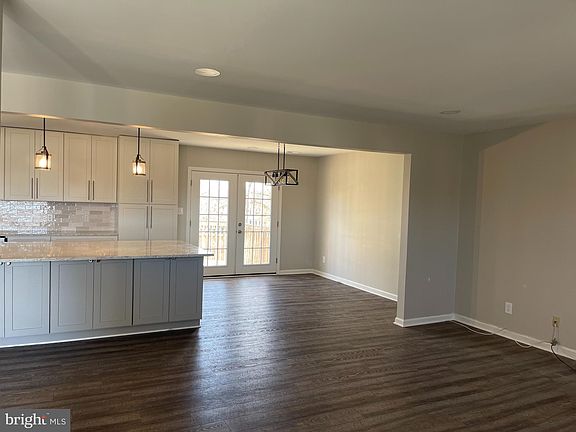3rd image of 6700 Batte Ct