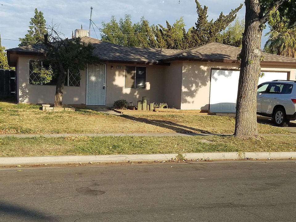1st image of 3316 N Claremont Ave