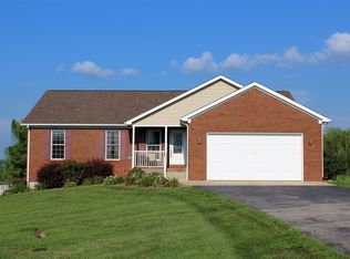 40 Tucker Ln, Vine Grove, KY 40175