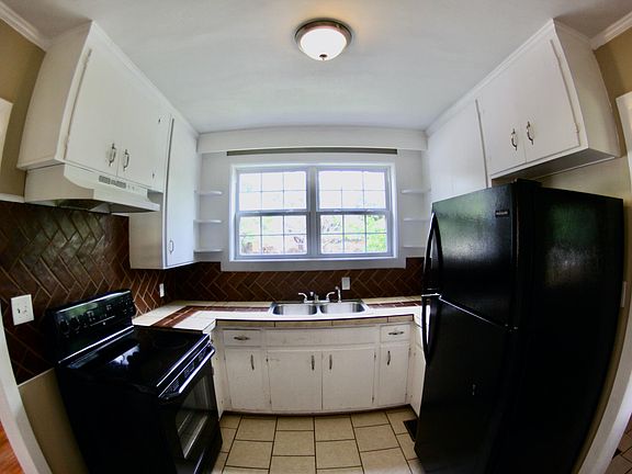 5th image of 624 N Pennsylvania St