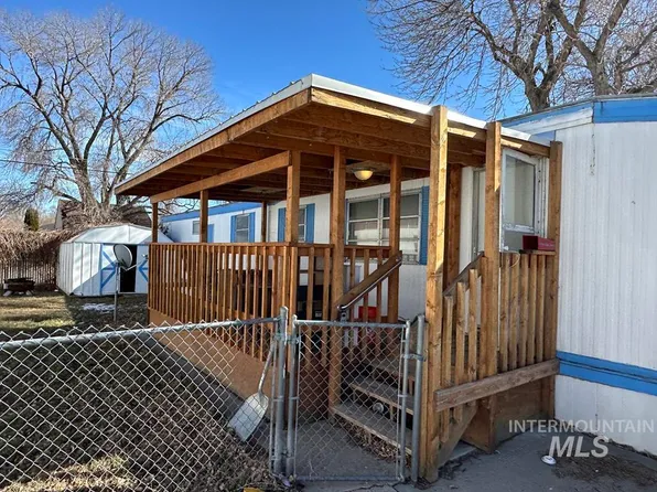 760 W Alameda Rd Trailer 8, Pocatello, ID 83201