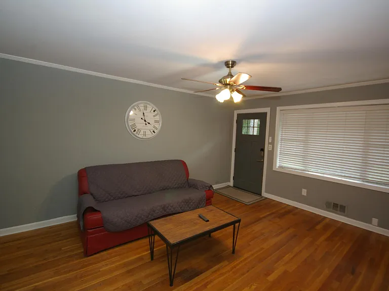1272 Woodland Ave NE — Photo 17