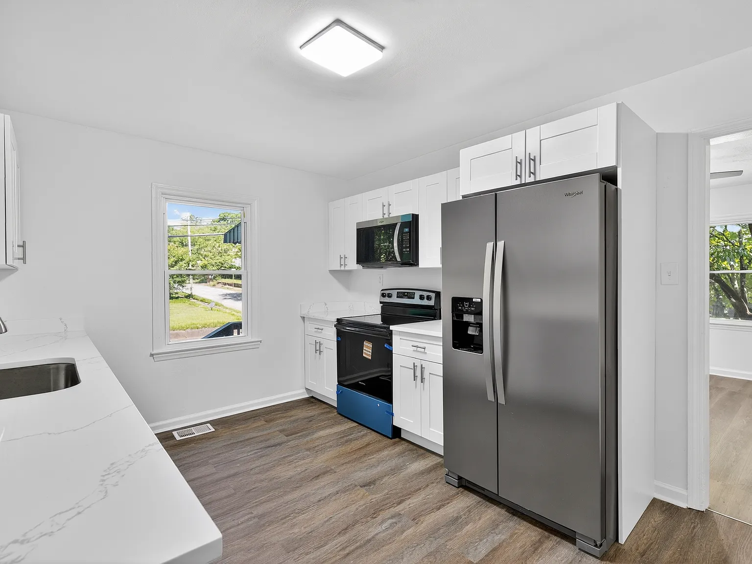 2 bed, 870 sqft, $1,440 — Photo 4