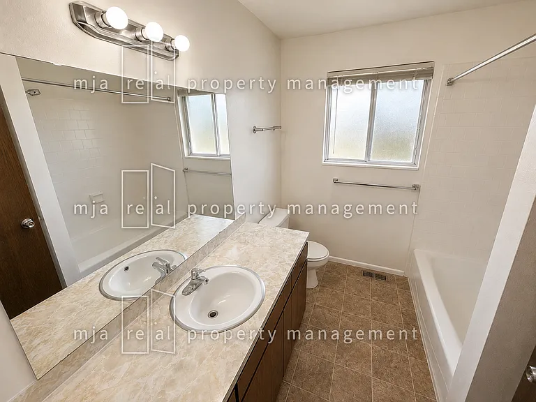 1428 W 300 N — Photo 7