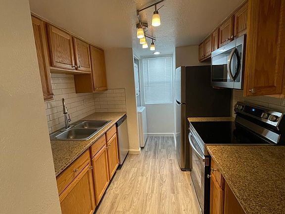 4th image of 15427 N Jerry St #F5