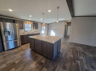 18 Maple St #17, Pepperell, MA 01463