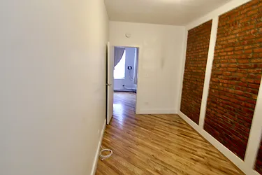 Rented by Lucky Apt Inc