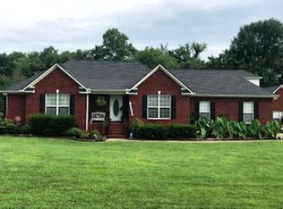 1001 Derryberry Farms Rd, Columbia, TN 38401