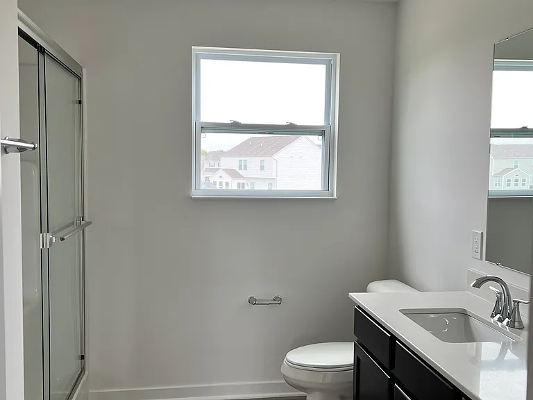 38 Hemingway Ave — Photo 4