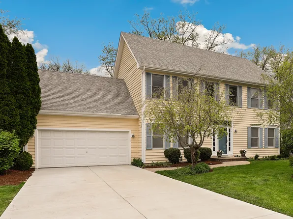 26W180 Arrow Glen Ct, Wheaton, IL 60189