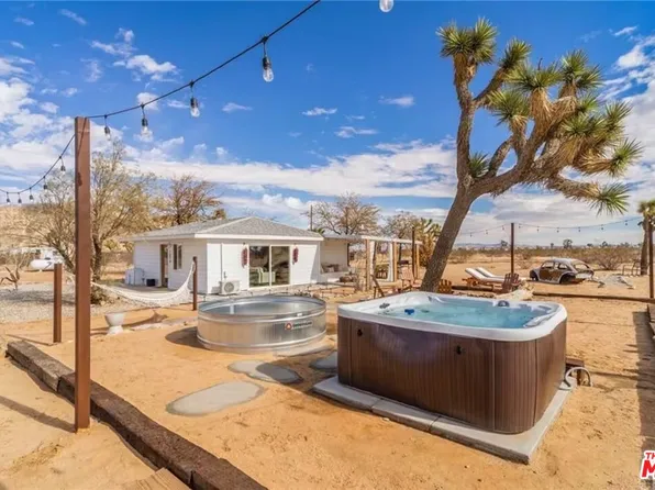 1616 Sunset Mesa Rd, Landers, CA 92285
