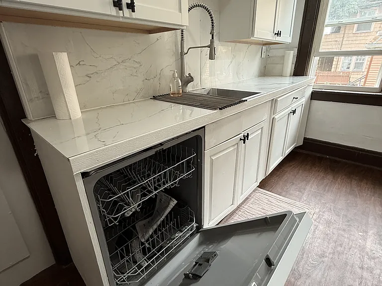 27 Carthage Dr — Photo 7