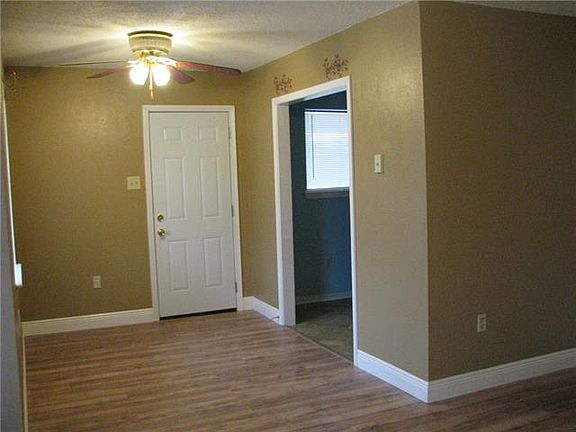 3rd image of 1762 Nellie Dr