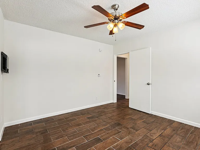 6205 8th Ave — Photo 15