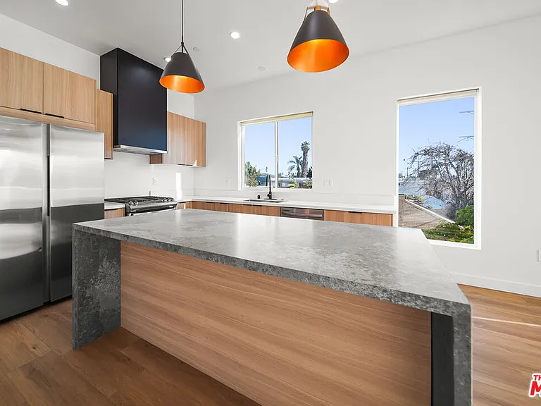 1907 S Corning St #1 — Photo 3