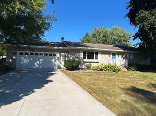 1234 Circle Dr W, Beaver Dam, WI 53916