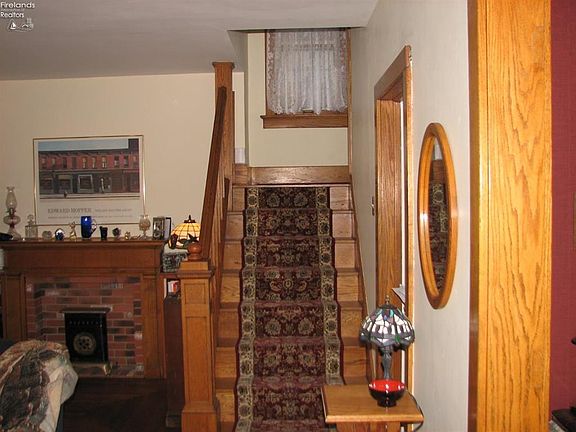 5th image of 125 N Washington St