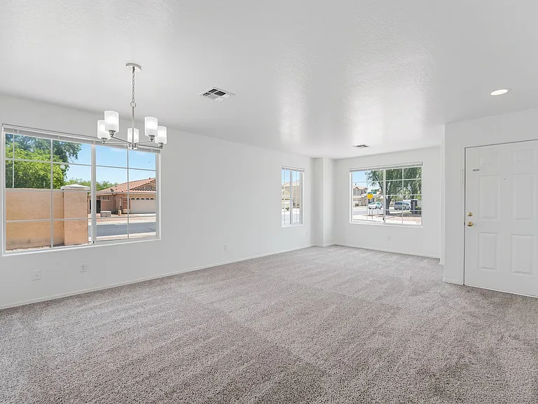 7552 W Nicolet Ave — Photo 4