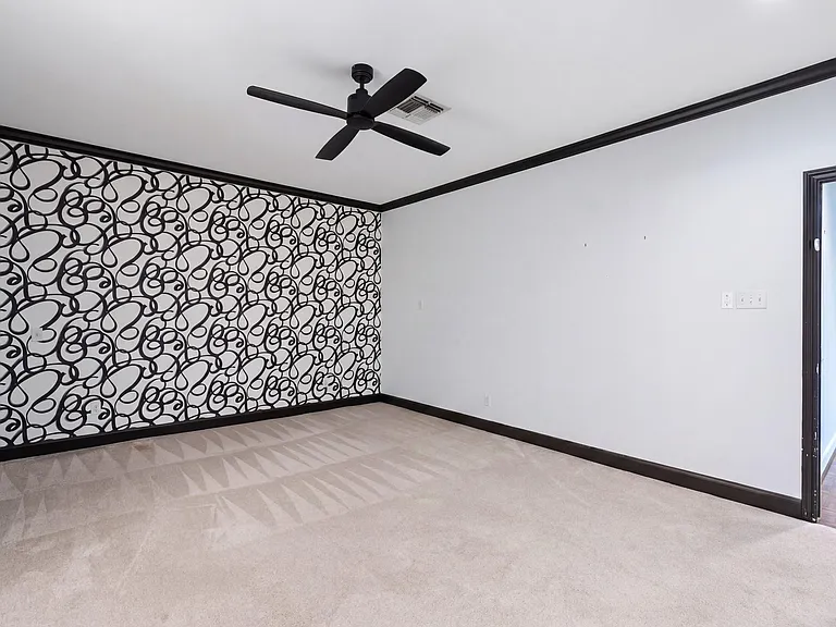 230 Lakeside Blvd — Photo 28