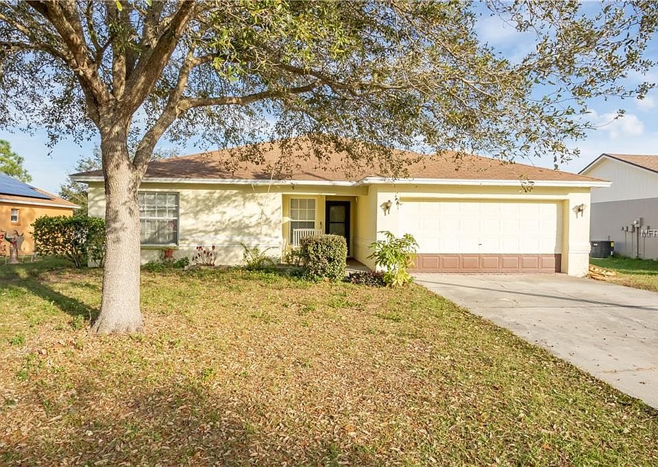 1st image of 221 Arlington Heights Cir