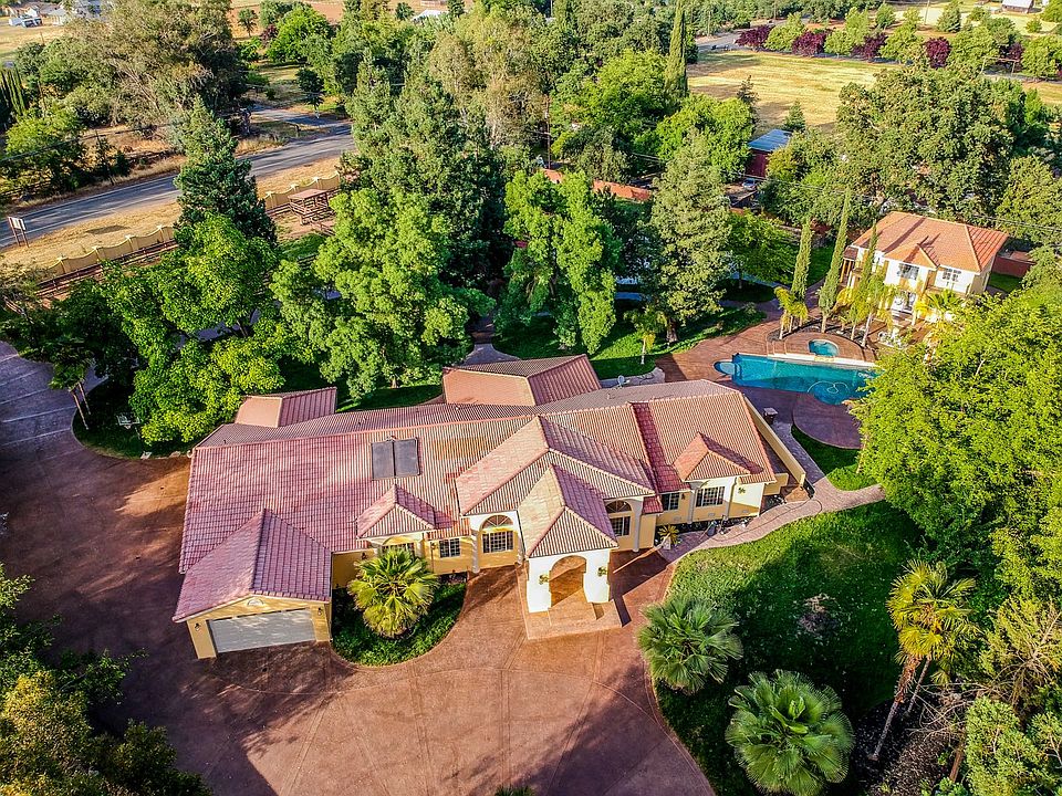 1st image of 10019 Wilton Oaks Ct
