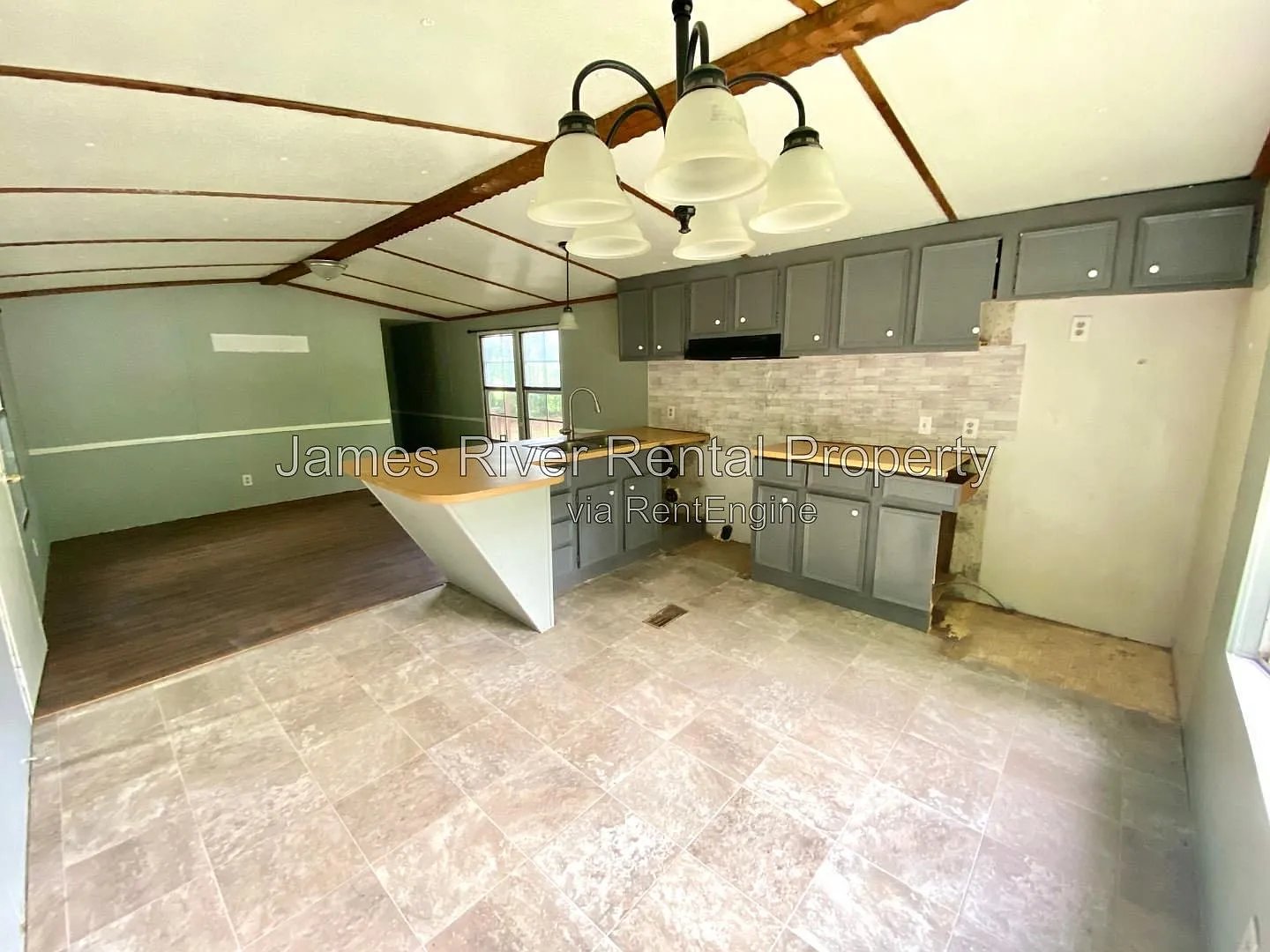 2 bed, 1.0 bath, 600 sqft, $795 — Photo 2