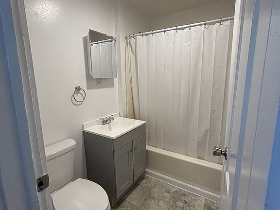 4th image of 635-639 Oregon St #635-1