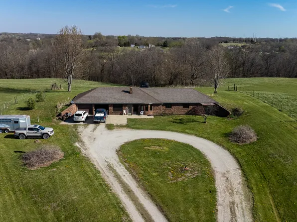19616 NE 19th St, Holt, MO 64048