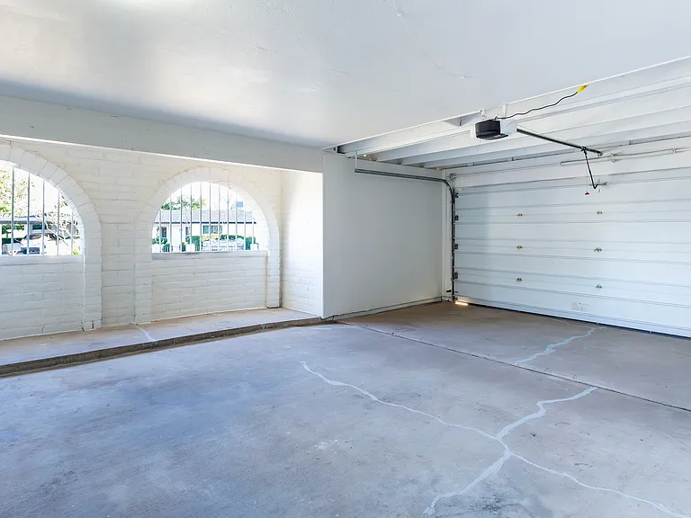 1714 W Meadow Hills Dr — Photo 42