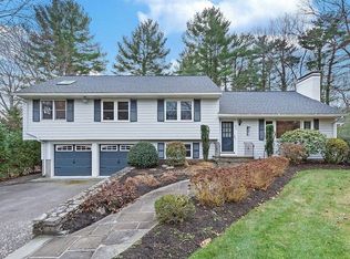 402 Dover Rd, Westwood, MA 02090