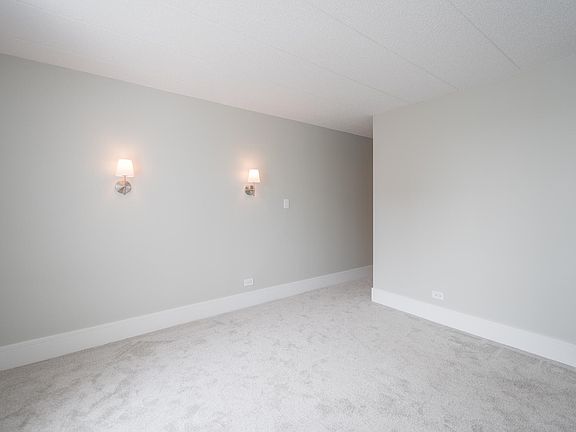 5th image of 626 E Woodland Park #308