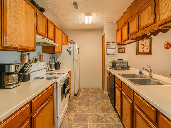 2023 11th Ave SE, Mandan, ND 58554