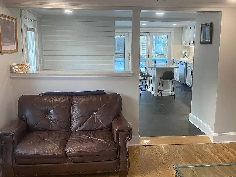 4 Beverly Ter — Photo 15