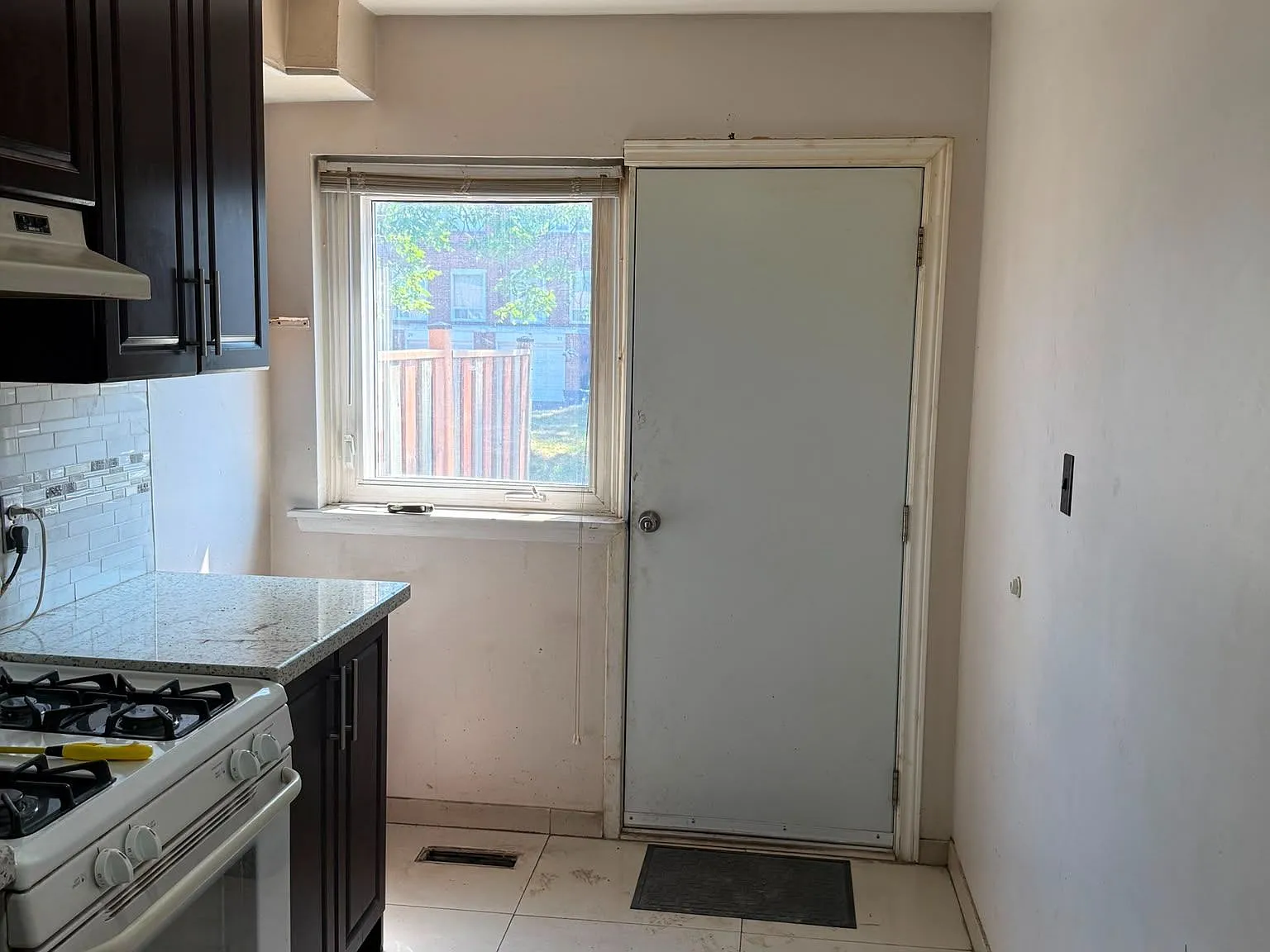 3 bed, $2,500 — Photo 3