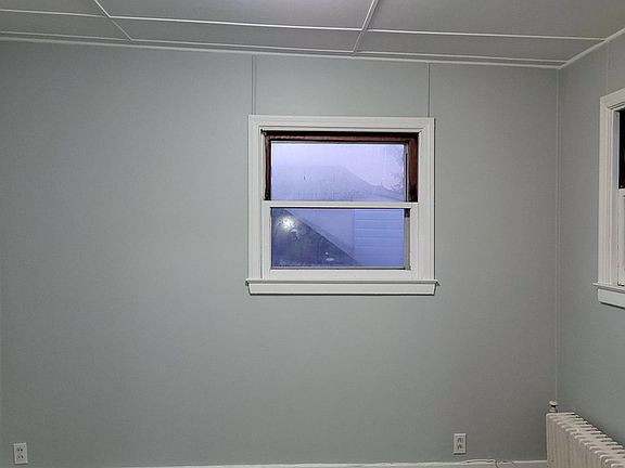 3rd image of 374 Campbell Ave #6