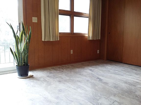 5th image of 33 Orchard Dr