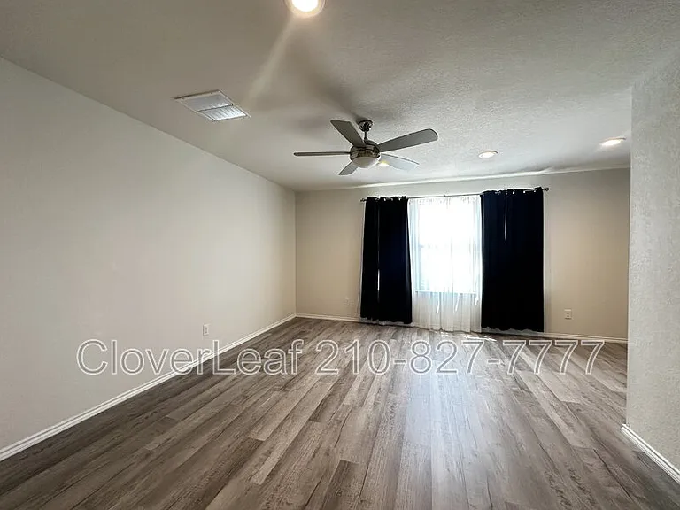 2606 Bluff Xing — Photo 23