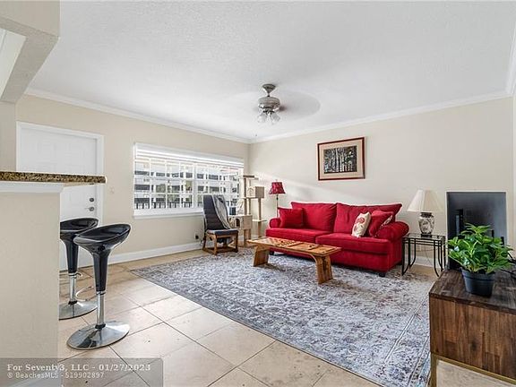 2nd image of 2424 NE 9th St APT 308
