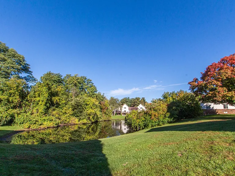 Bavarian Village on the Lake Townhomes — Photo 21