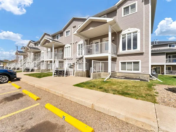 95 SW Somerset Ln SE, Medicine Hat, AB T1B 0E8