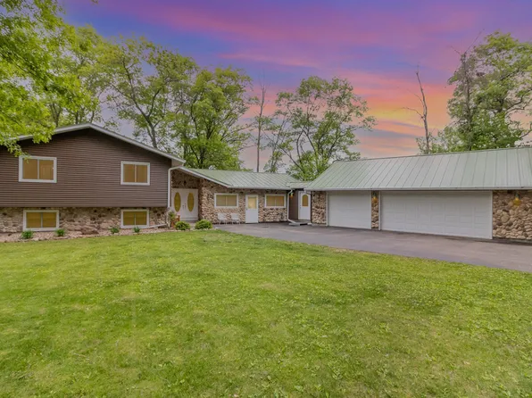 693 Wildwood Pl, Owatonna, MN 55060