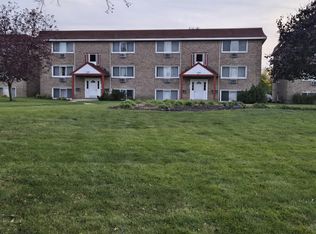 1130 W 18th St APT 2W, Broadview, IL 60155